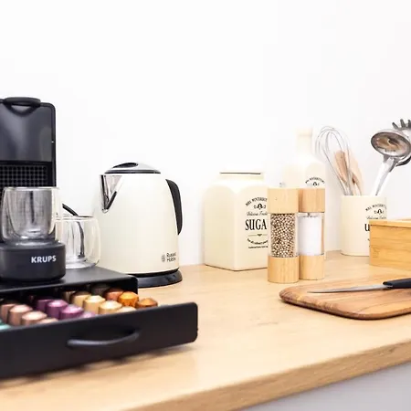 Design - Kitchen, Nespresso & Parking - Messe Dus Apartment Duisburg
