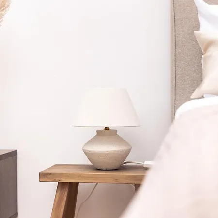 Design - Kitchen, Nespresso & Parking - Messe Dus Apartment